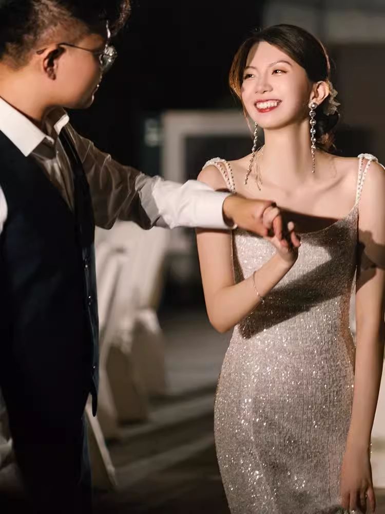 Vintage Mermaid Straps Long Ivory Sequin Wedding Dresses P1713