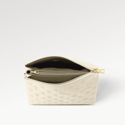 Louis Vuitton M21262 Coussin PM