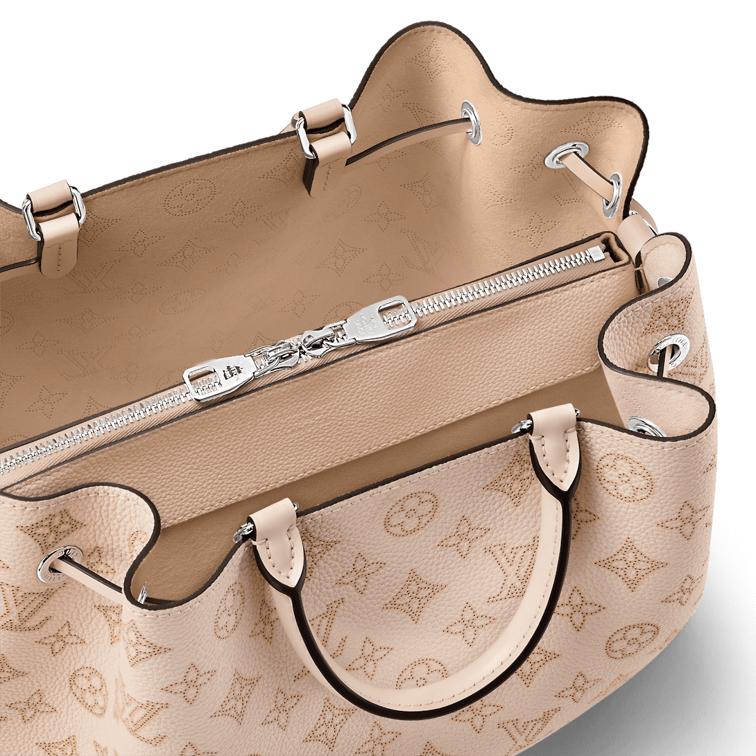 Louis Vuitton Bella Tote M22615