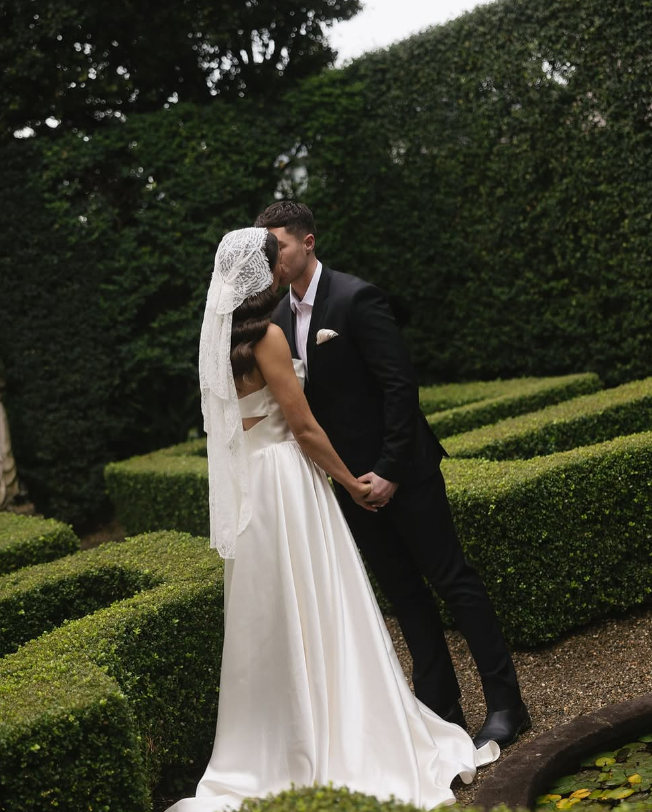 Simple A Line Strapless White Satin Long Sweep Wedding Dress Ball Gown SH2169