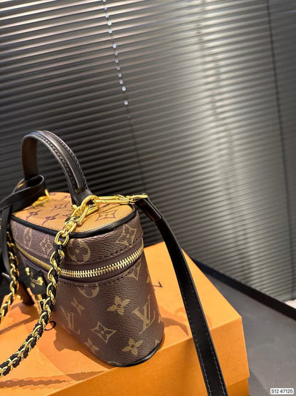Louis Vuitton M47125 Vanity Chain Pouch