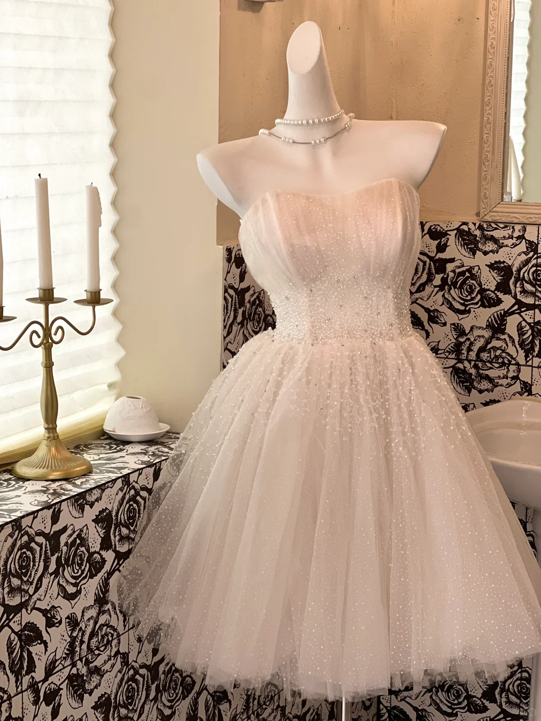 White Ball Gown Sweetheart Neck Beaded Tulle Short Homecoming Dress Birthday Dress SH3858