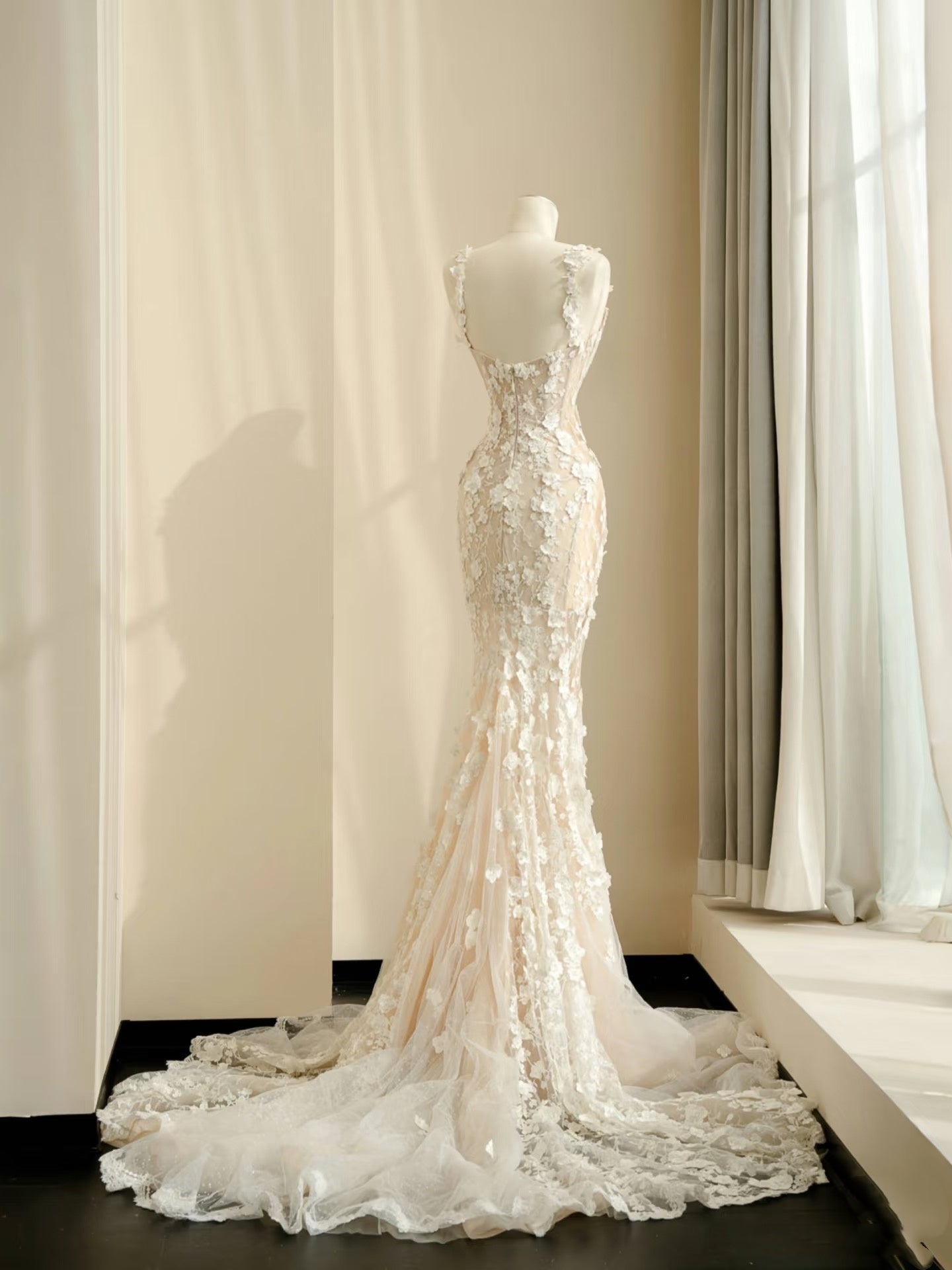 Simple Bridal Gown Mermaid Straps White Lace Floor Length Wedding Dresses Minimalist Bridal Gowns D2730