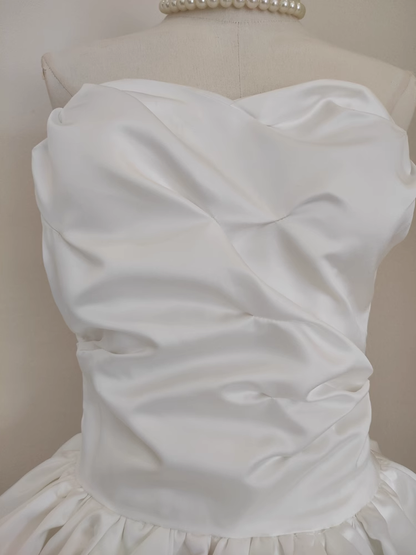 Sexy Ball Gown Sweetheart White Satin Vacation Dresses Short Birthday Outfits SD329