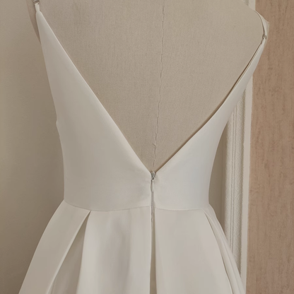 Simple A line Spaghetti Straps White Vacation Dress Satin Women Birthday Dresses SD444