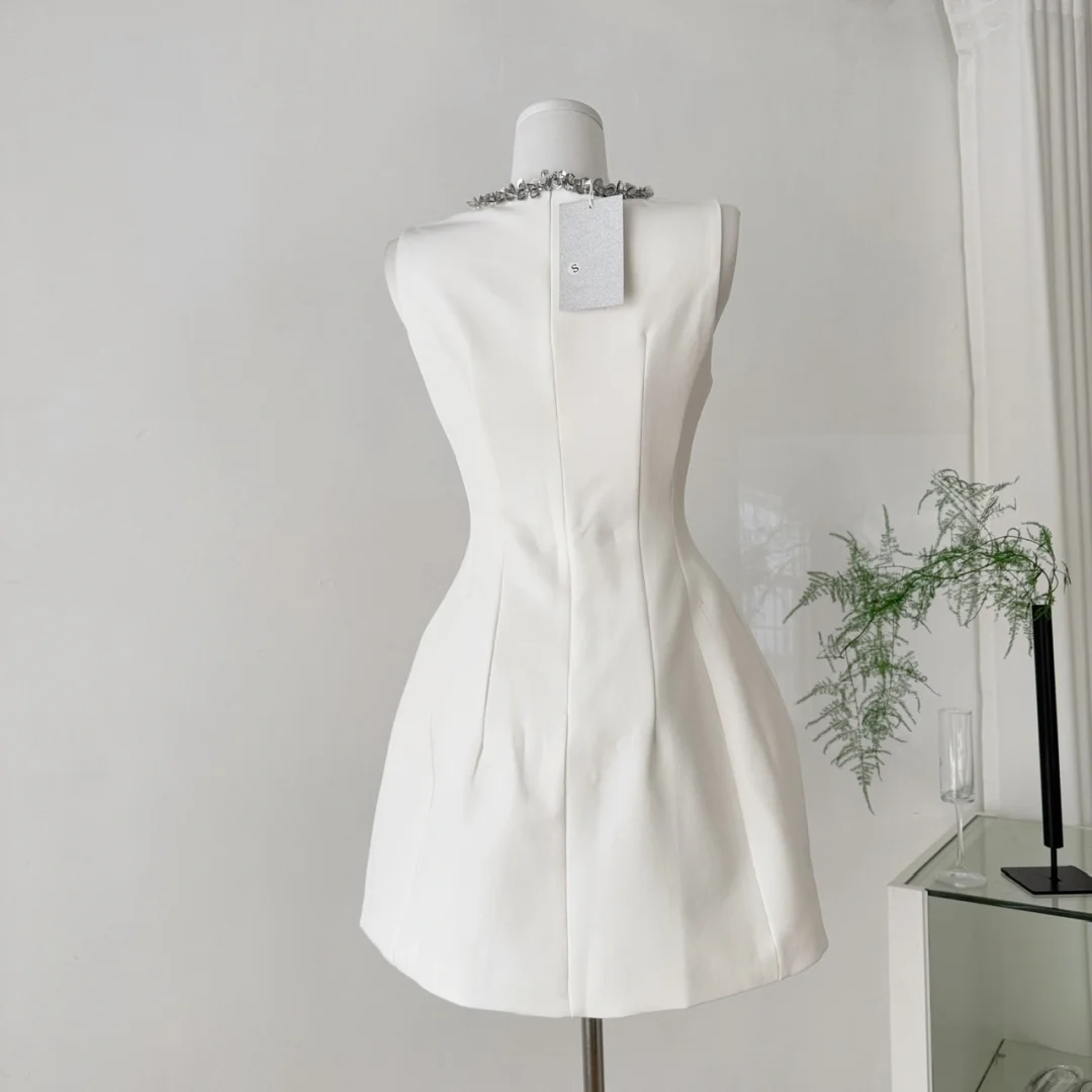 Simple White Sleeveless A Line Short Homecoming Dress Birthday Outfits S402
