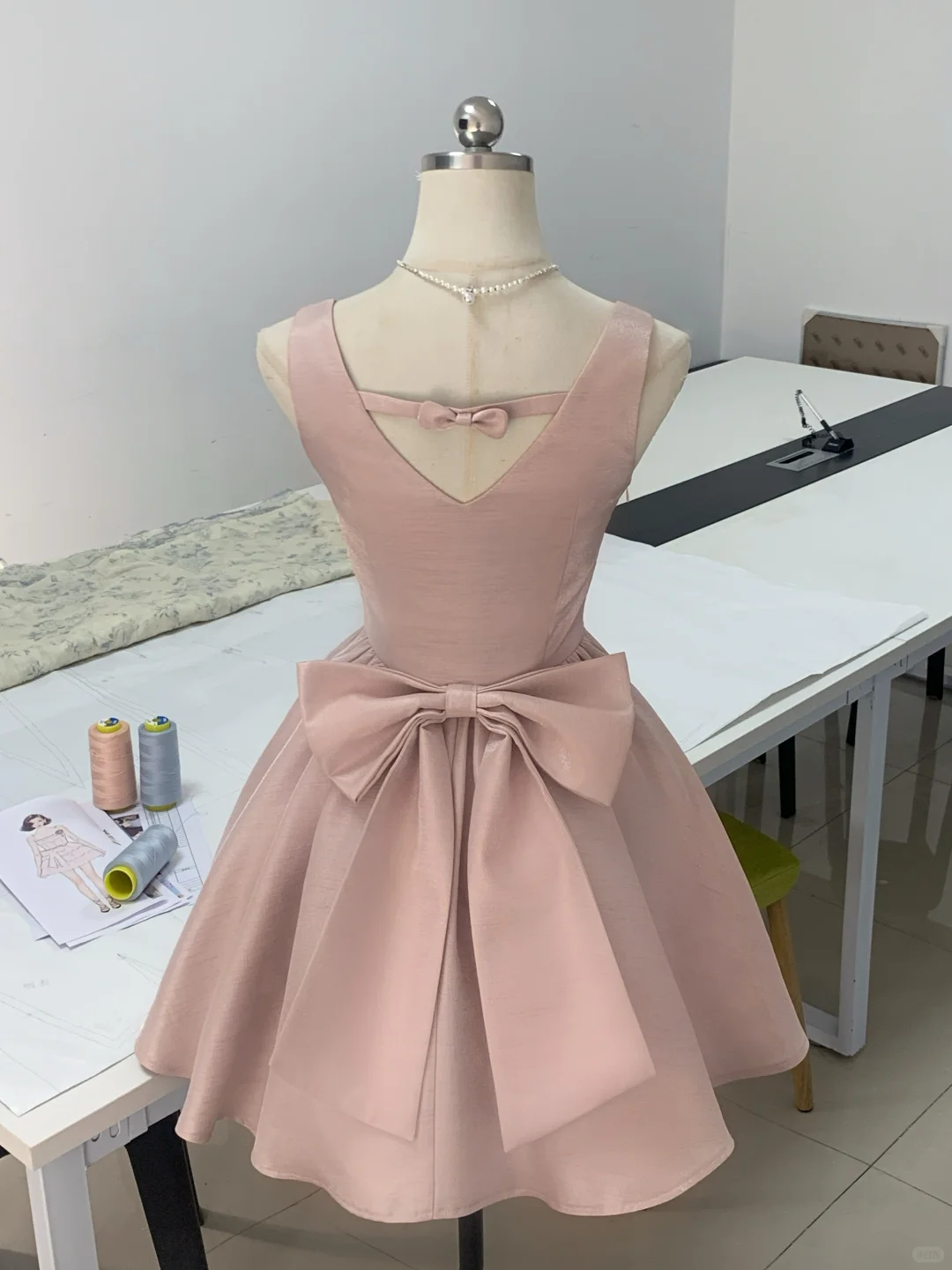 Simple Pink Satin Bow A Line Birthday Outfits Short Graduation Homecoming Dress S893