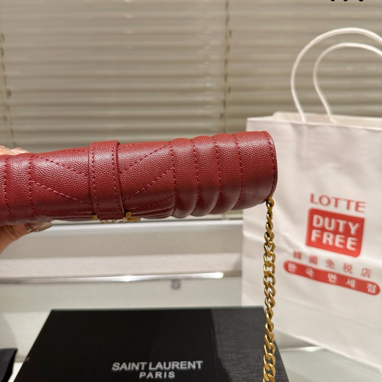 SAINT LAURENT SMALL GRAIN DE POUDRE TRIQUILT MONOGRAM COLLEGE BAG RED 20CM