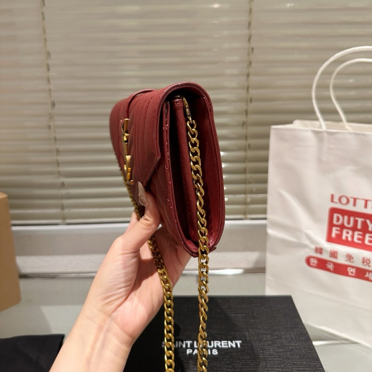 SAINT LAURENT SMALL GRAIN DE POUDRE TRIQUILT MONOGRAM COLLEGE BAG RED 20CM