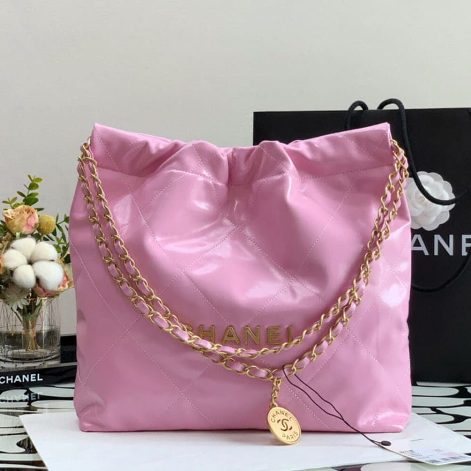 CHANEL 22 SMALL HANDBAG  AS3260