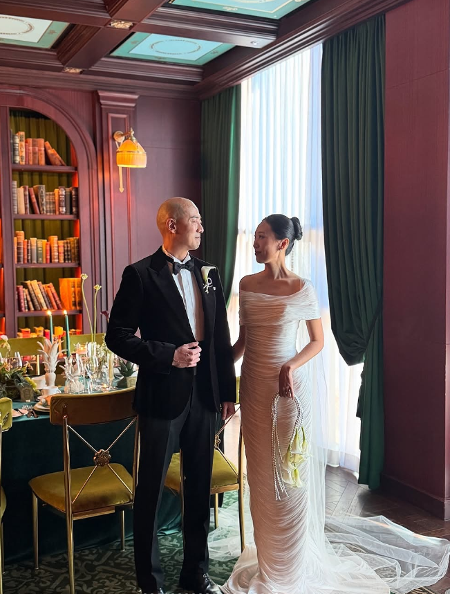 Elegant Sheath Off the Shoulder White Satin Long Prom Dress Wedding Dress SH2469