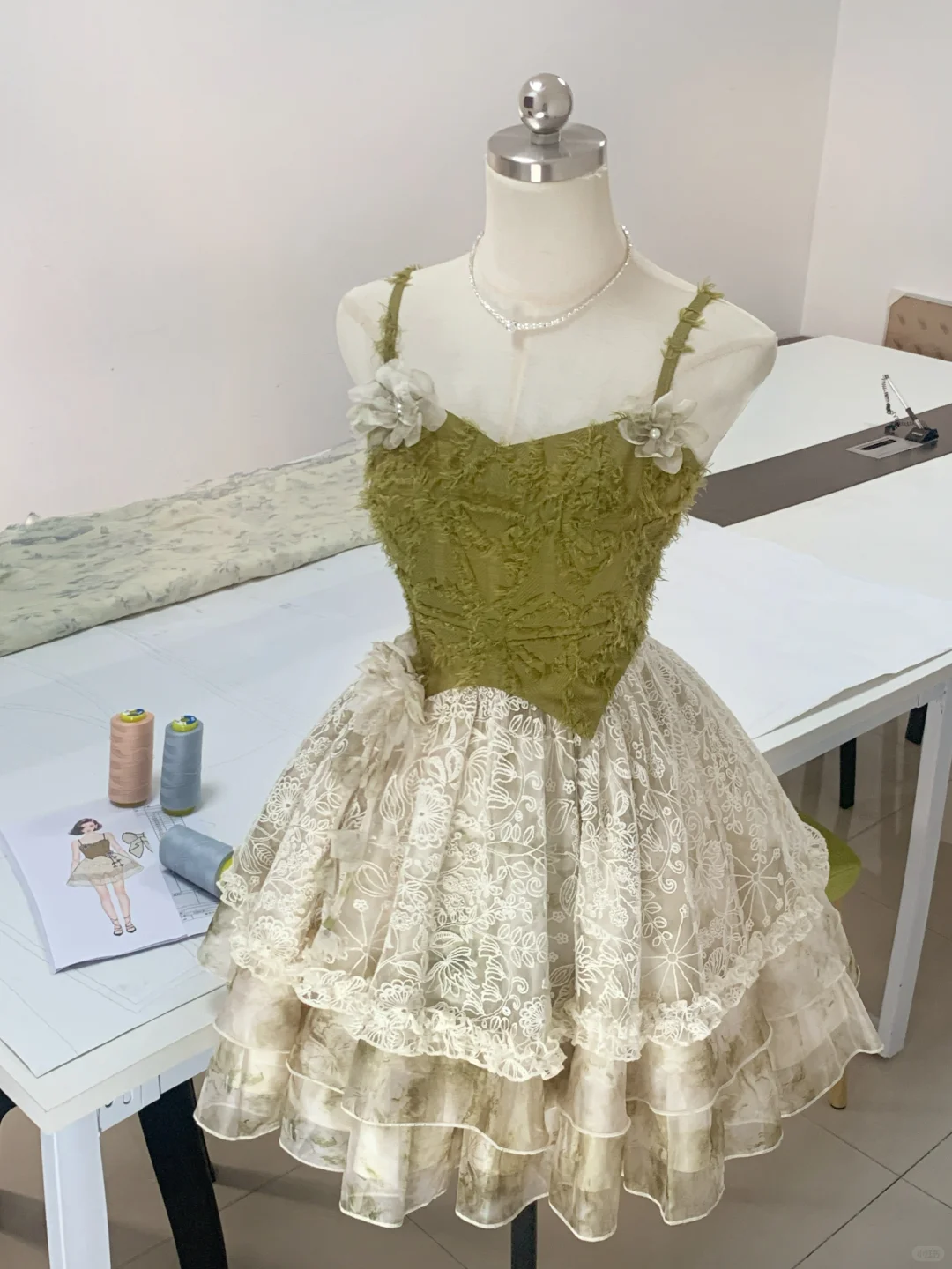 Unique Spaghetti Strap Olive Green Lace A Line Homecoming Dress Short Prom Dress S894