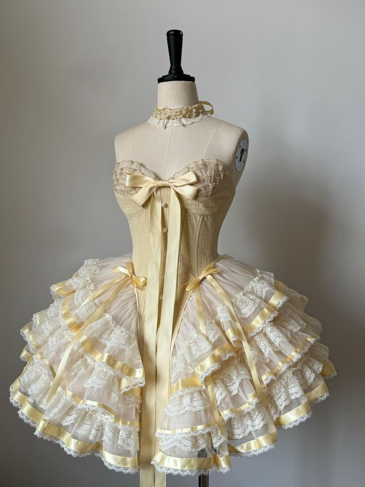 Sweet Yellow Sweetheart Neck Lace Layered A Short Party Dress 18th Birthday Outfits S819