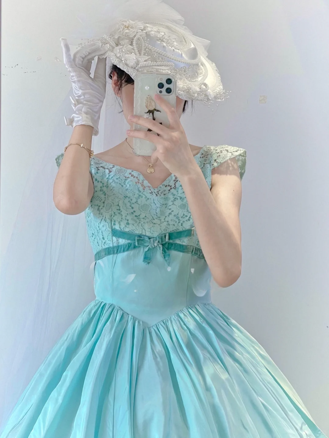 Vintage Ball Gown V Neck Lace Satin Prom Dress 16th Birthday Dress SH3861