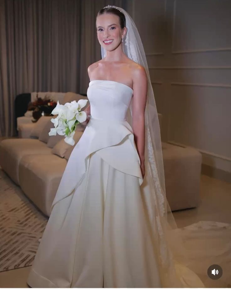 Modest Wedding Dress Ball Gown Strapless White Satin Long Wedding Dresses Brides Dress Bridal Gowns W0114