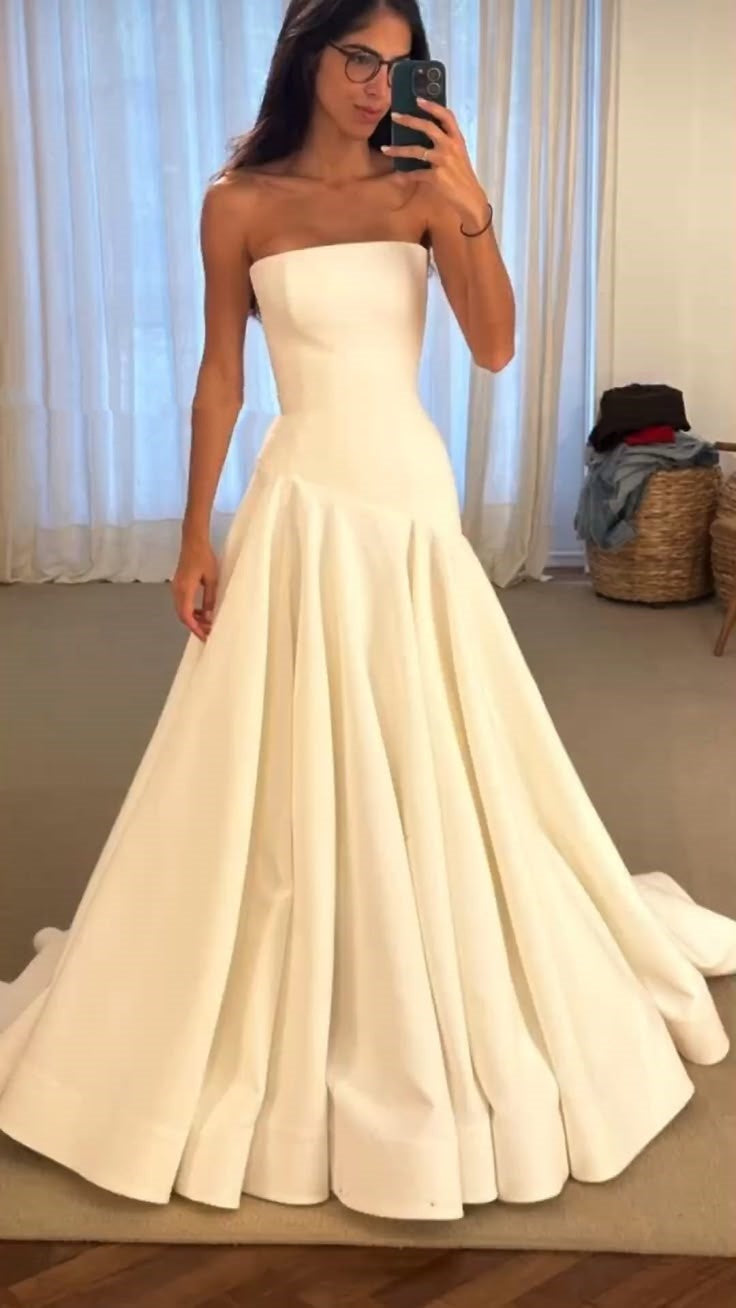 Dreamy Wedding Dress Mermaid Strapless White Satin Long Wedding Dresses Bridal Gowns W0120