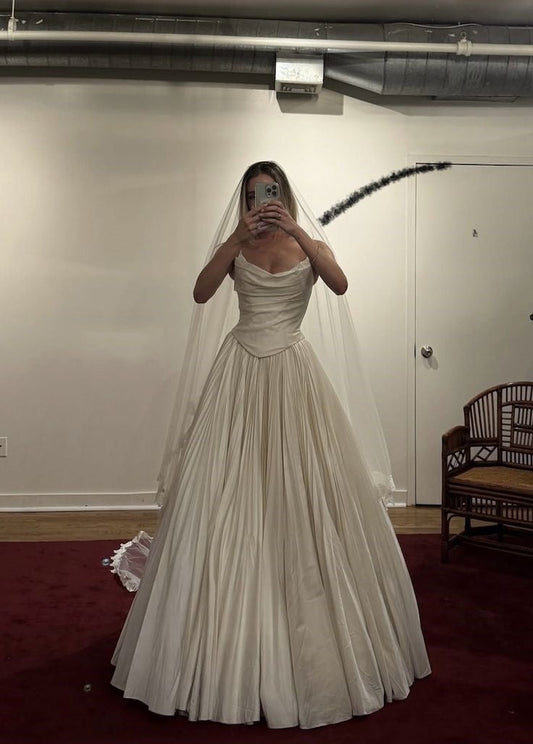 Modest Wedding Dress Ball Gown Strapless White Satin Long Wedding Dresses Brides Dress Bridal Gowns W0121