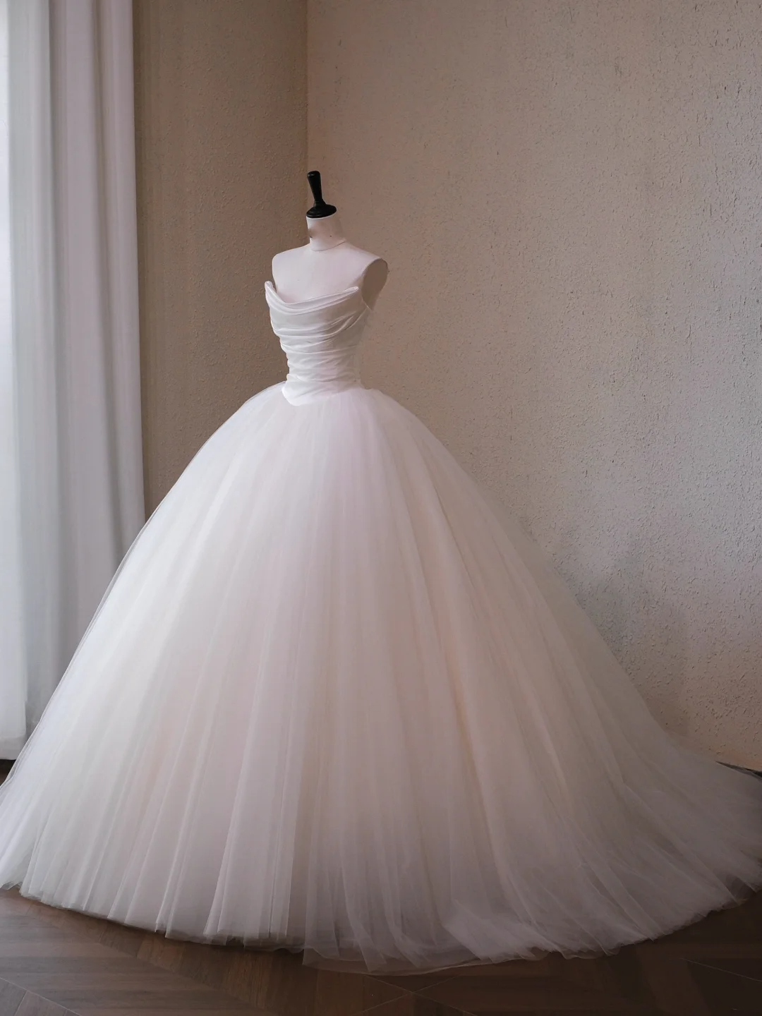 Modest Wedding Dress Ball Gown Sweetheart Tulle White Long Wedding Dresses Brides Dress Bridal Gowns W0125