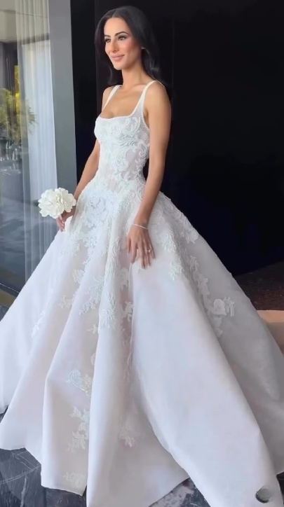 Rustic Wedding Dress Ball Gown Square Neck White Lace Tulle Long Wedding Dresses Summer Brides Dress Bridal Gowns W0143