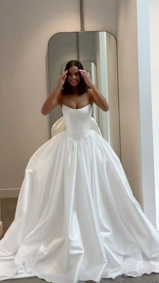 Simple Wedding Dress Ball Gown Strapless Sleeveless Satin White Wedding Dresses Bridal Gowns W0149