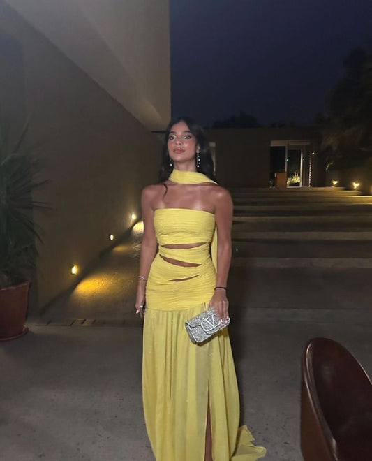 Classy A line Strapless Yellow Chiffon Prom Dresses Formal Summer Wedding Guest Dresses With Scarf Wedding Guest Outfit W0152
