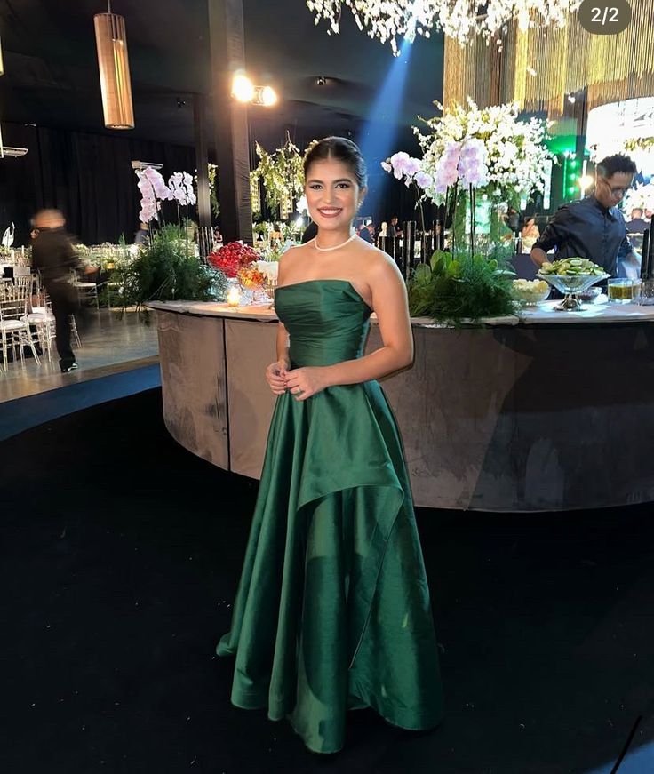 Sexy A line Strapless Green Satin Long Prom Dresses Formal Summer Wedding Guest Dresses Wedding Guest Outfit W0173