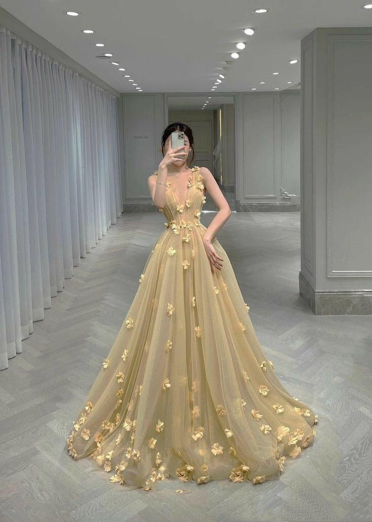 Unique Ball Gown V Neck Yellow Flowers Long Quinceanera Dresses Sweet 16 Dress Formal Vestido De 15 Anos W0302