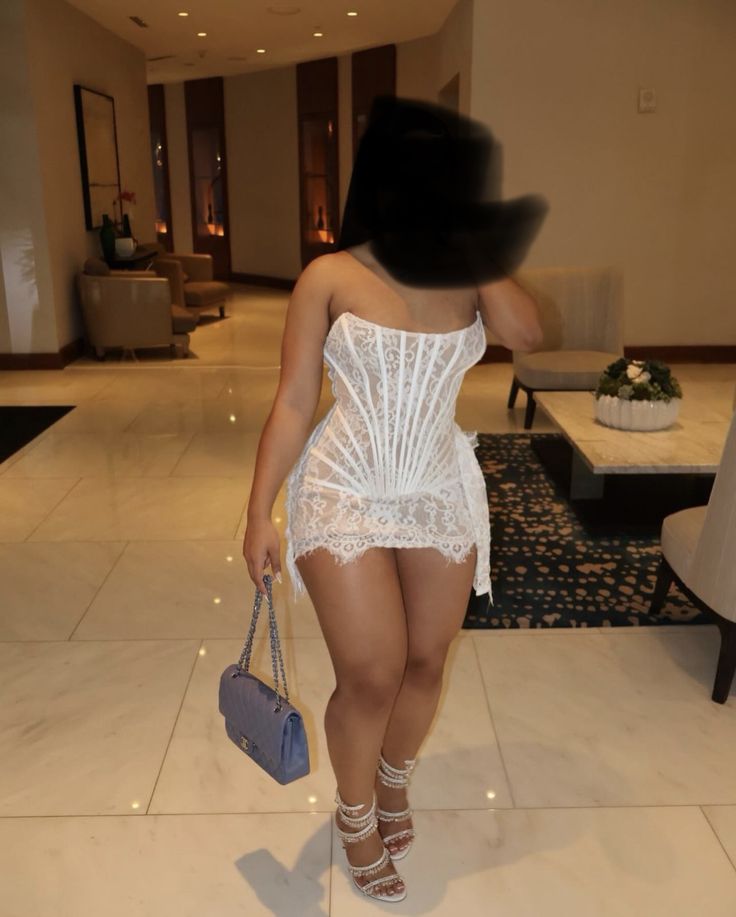 Sexy Sheath Strapless White Lace Black Girl Short Homecoming Dress Summer Hoco Dresses Cocktail Dress Birthday Outfits W0453