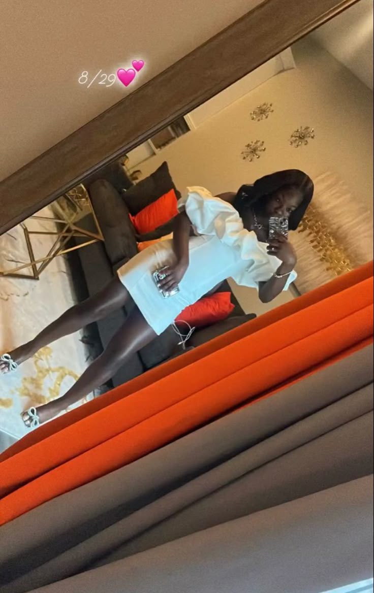 Simple Sheath Off The Shoulder Black Girl Summer White Birthday Dresses For Teens Hoco Dress Mini 18th Birthday Outfit Cocktail Dresses W0481