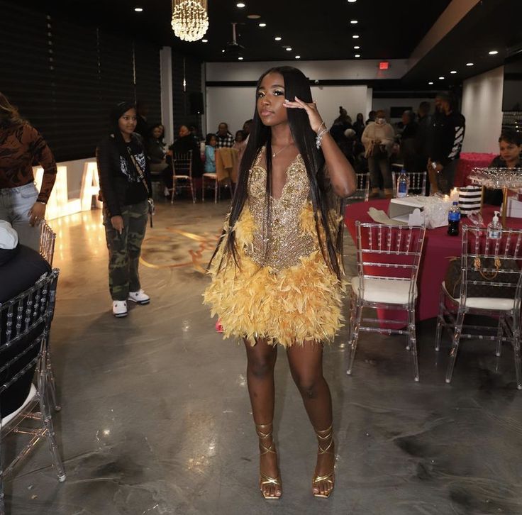 Sexy Sheath Sequin Beads Short Summer Black Girls Gold Birthday Dresses Hoco Dress Mini 18th Birthday Outfit Cocktail Dresses W0497