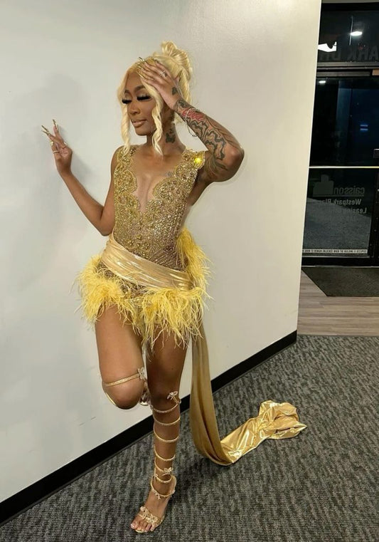 Sexy Sheath Sequin Beads Short Summer Black Girls Gold Feathers Birthday Dresses Hoco Dress Mini 18th Birthday Outfit Cocktail Dresses W0500