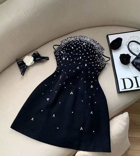 Pretty A line Spaghetti Straps Black Silver Beads Summer 16th Birthday Dresses For Teens Hoco Dress Mini 18th Gold Birthday Outfit Cocktail Dresses For Women W0537