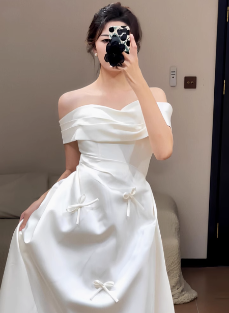 Dreamy Wedding Dress A Line Off The Shoulder White Satin Summer Long Wedding Dresses Bridal Gowns With Sleeves W0721