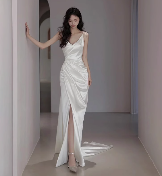 Dreamy Wedding Dress Sheath Spaghetti Straps White Satin Slit Summer Long Wedding Dresses Bridal Gowns W0727
