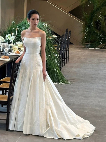 Vintage Wedding Dress Ball Gown Strapless Ivory Summer Beach Long Wedding Dresses Bridal Gowns W0788