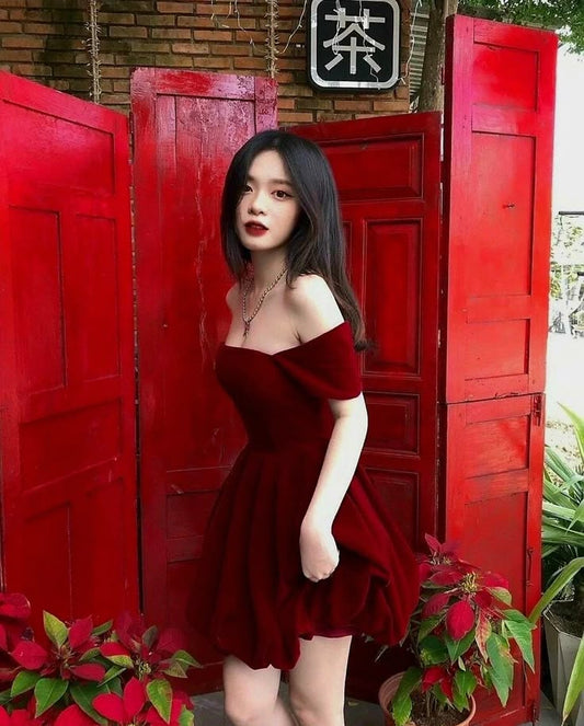 Cute A line Off The Shoulder Short Satin Burgundy Formal 8th Grade Homecoming Dress Summer Middle School Hoco Dresses Birthday Outfits W1062