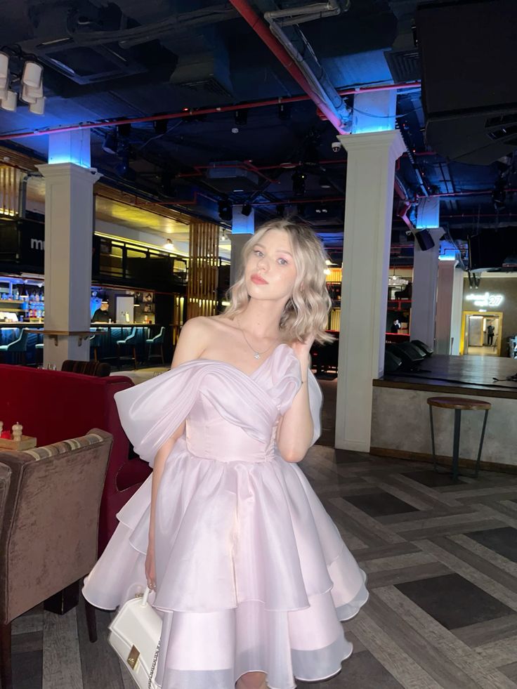 Pretty A line Off The Shoulder Short Pink Formal 8th Grade Homecoming Dress Summer Middle School Hoco Dresses Birthday Outfits W1140