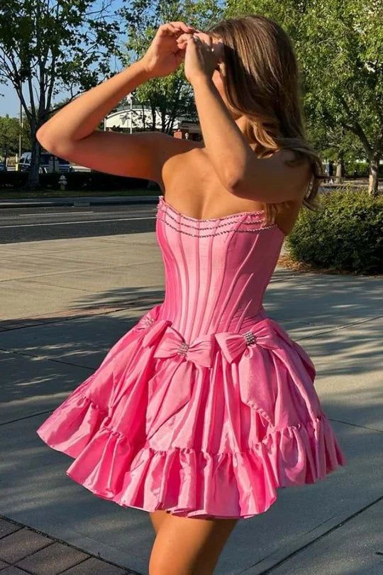 Cute Strapless A-Line Beaded Mini Homecoming Dresses 18th Birthday Dresses Hoco Dress 21st Birthday Outfit Cocktail Dresses W1145