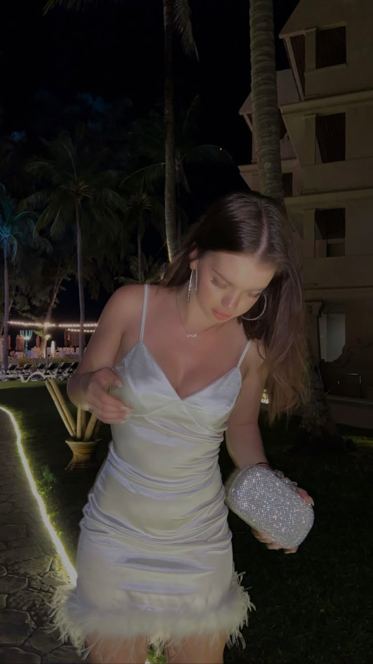 Vintage Sheath Spaghetti Straps White Dress Short Mini Formal 8th Grade Homecoming Dresses Summer Middle School Hoco Dress Birthday Outfits W1181