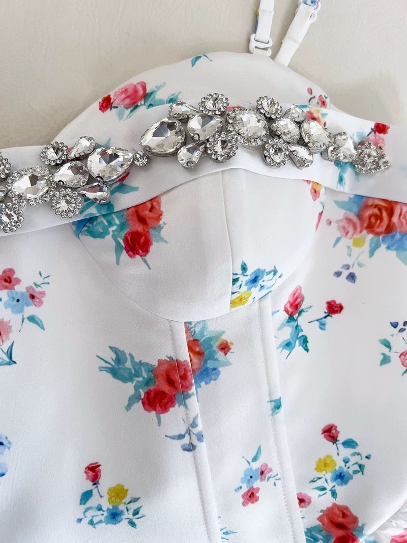 Pretty A line Spaghetti Straps White Floral Summer 16th Birthday Dresses For Teens Hoco Dress Mini 18th Birthday Outfit Cocktail Dresses For Women W822