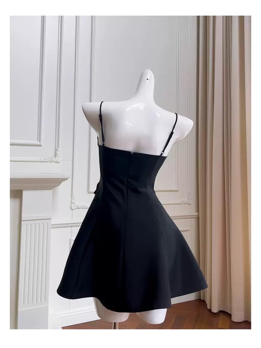 Trendy A Line Spaghetti Straps Black Satin Formal Short 8th Grade Homecoming Dress Summer Middle School Hoco Dresses Birthday Outfits W929