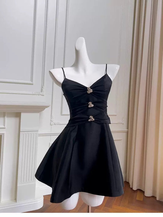 Trendy A Line Spaghetti Straps Black Satin Formal Short 8th Grade Homecoming Dress Summer Middle School Hoco Dresses Birthday Outfits W929
