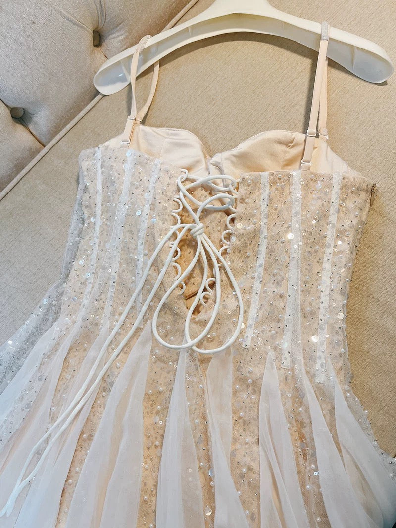 Trendy A line Spaghetti Straps Champagne Formal Short 8th Grade Homecoming Dress Summer Middle School Hoco Dresses Cocktail Dress Birthday Outfits W961