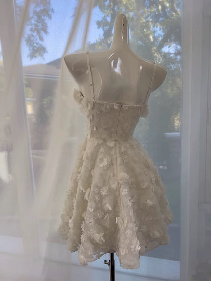 Cute A line Spaghetti Straps White Flowers Formal Short 8th Grade Homecoming Dress Summer Middle School Hoco Dresses Birthday Outfits W983