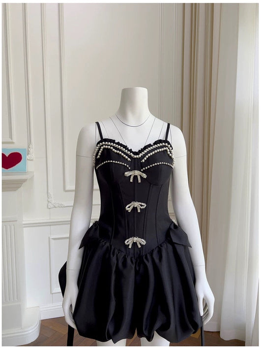 Elegant A line Spaghetti Straps Little Black Dress Satin Sleeveless Formal Short 8th Grade Homecoming Dress Summer Middle School Hoco Dresses Cocktail Dress Birthday Outfits W990