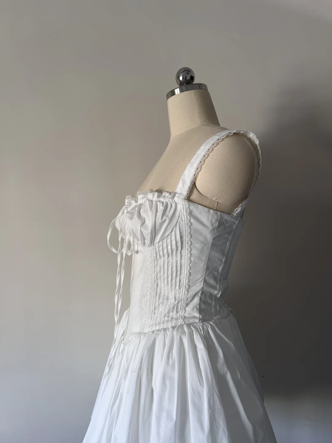 Cute A line Square Neck White Lace Short Homecoming Dress Summer Middle School Formal 8th Grade Hoco Dresses Summer Holiday Dress Birthday Outfits W993