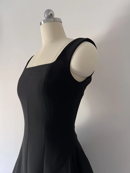 Simple A Line Square Neck Little Black Dress Satin Formal Short 8th Grade Homecoming Dress Summer Middle School Hoco Dresses Birthday Outfits W996