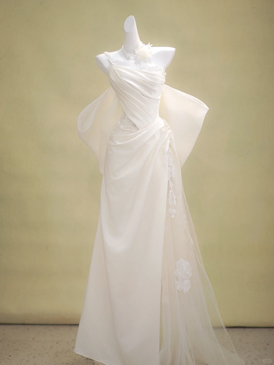 Romantic Bridal Gown Mermaid One Shoulder Ivory Satin Wedding Dresses Minimalist Bridal Gowns WD018