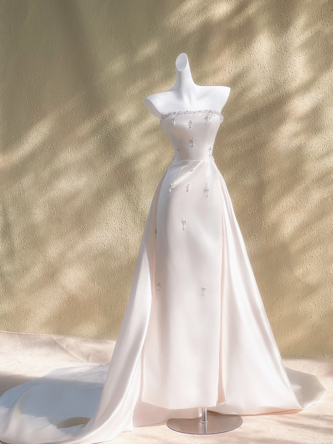 Dreamy Wedding Dress Sheath Strapless White Satin Summer Long Wedding Dresses Bridal Gowns With Cape WD023