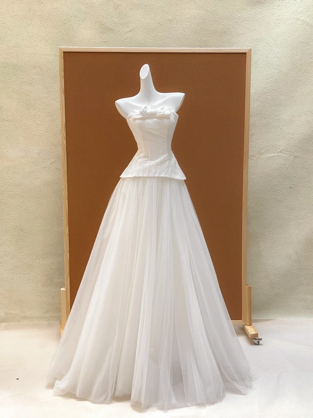Rustic Wedding Dress Ball Gown Strapless White Tulle Summer Long Wedding Dresses Brides Dress Bridal Gowns WD038